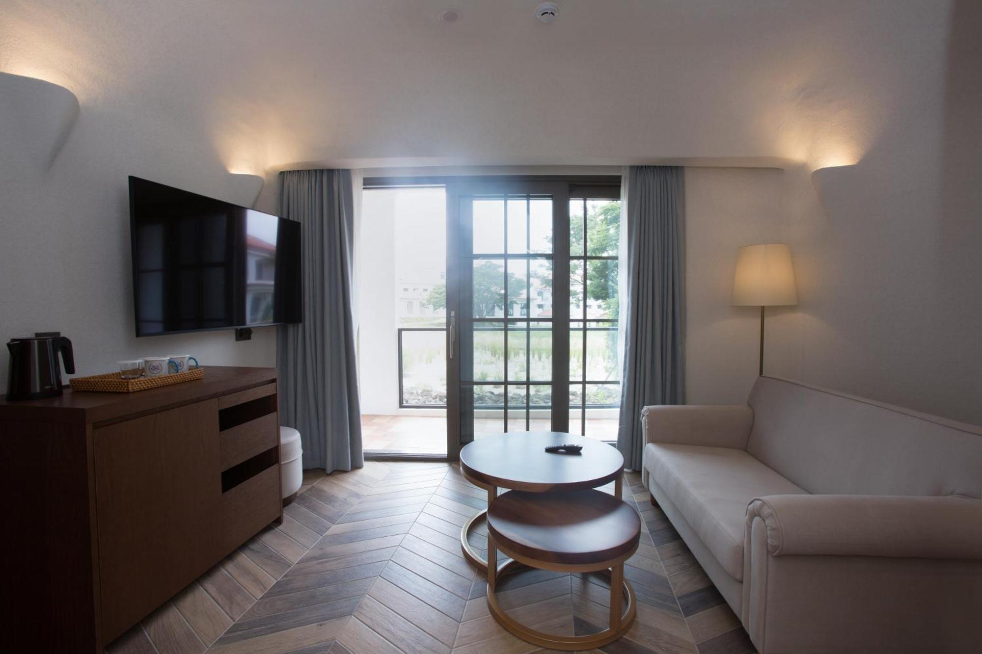 Ecoland Hotel Чеджудо Экстерьер фото